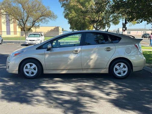 2010 Toyota Prius IV