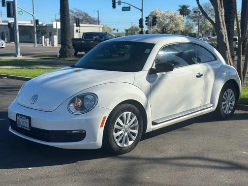 2012 Volkswagen Beetle Base