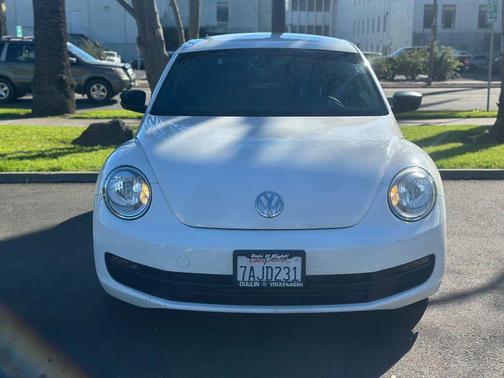 2012 Volkswagen Beetle Base