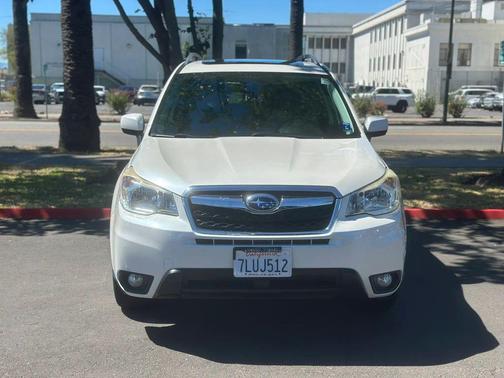 Satin White Pearl 2015 Subaru Forester 2.5i Limited