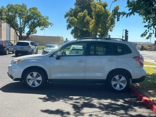 Satin White Pearl 2015 Subaru Forester 2.5i Limited