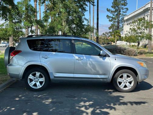 2006 Toyota RAV4 Sport