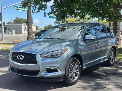 2017 INFINITI QX60 Base