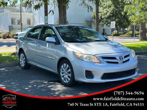 Classic Silver Metallic 2012 Toyota Corolla LE