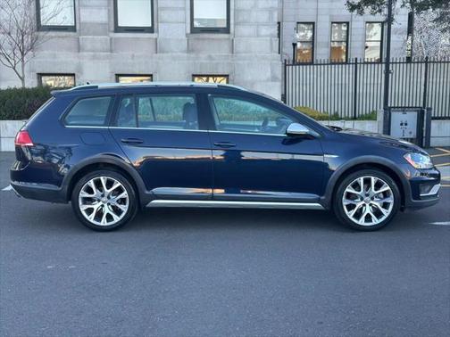 2017 Volkswagen Golf Alltrack TSI SEL