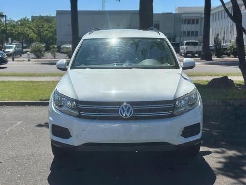 2016 Volkswagen Tiguan S