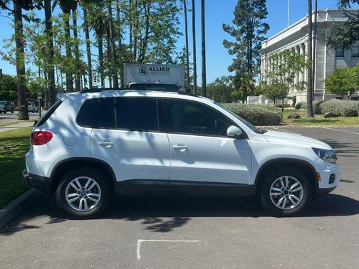 2016 Volkswagen Tiguan S