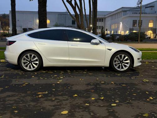 2019 Tesla Model 3 Standard Range
