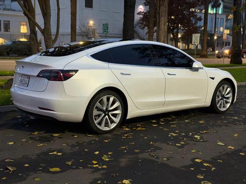 2019 Tesla Model 3 Standard Range