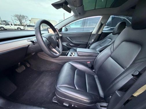 2019 Tesla Model 3 Mid Range