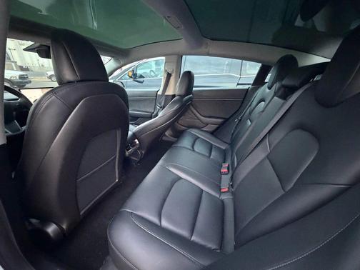 2019 Tesla Model 3 Mid Range