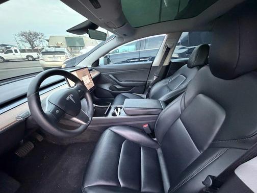 2019 Tesla Model 3 Mid Range