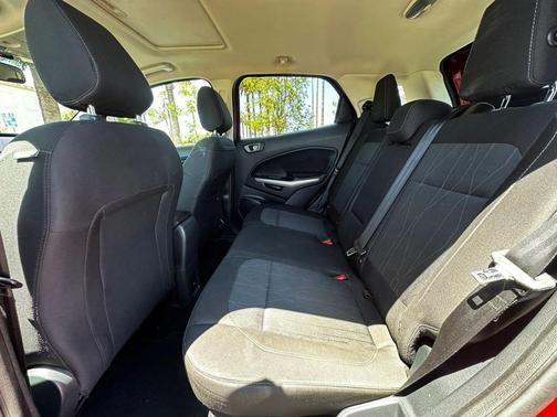 Ruby Red Metallic Tinted Clearcoat 2020 Ford EcoSport SE