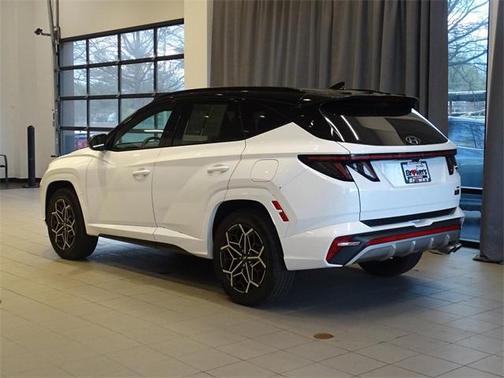Photo 4 of 25 of 2022 Hyundai Tucson N Line