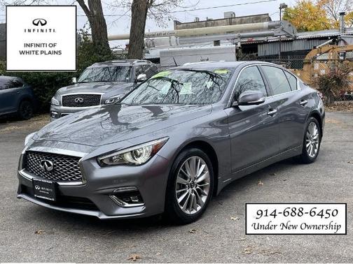2022 INFINITI Q50 LUXE