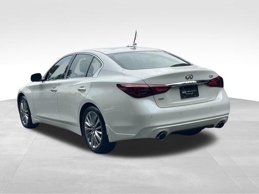 Majestic White 2022 INFINITI Q50 LUXE
