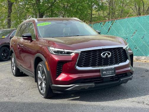 2022 INFINITI QX60 LUXE