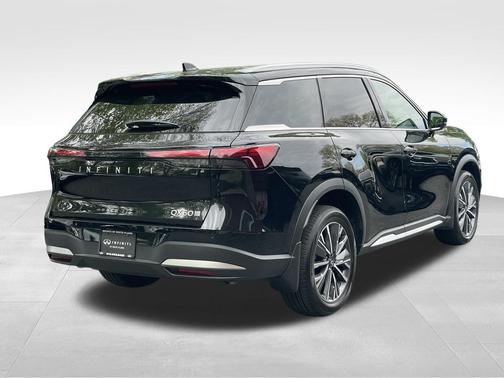 Diamond Black 2026 INFINITI QX60 Luxe