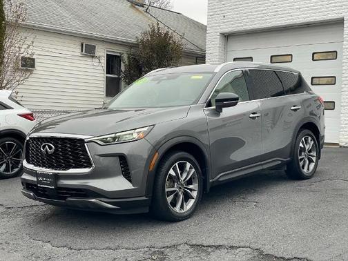 2022 INFINITI QX60 LUXE