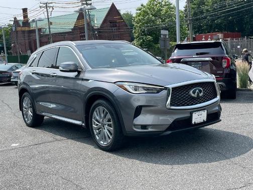 2024 INFINITI QX50 LUXE