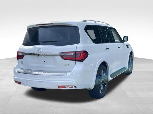 Moonstone 2023 INFINITI QX80 PREMIUM SELECT