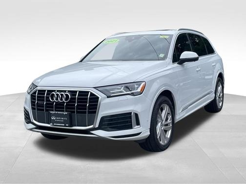 Glacier White Metallic 2021 Audi Q7 45 Premium Plus