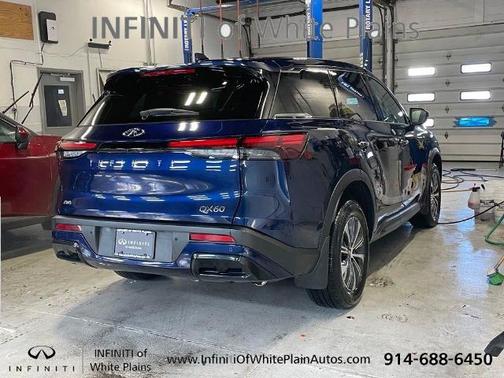 2025 INFINITI QX60 PURE