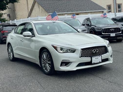 2024 INFINITI Q50 LUXE