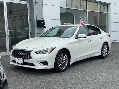 2024 INFINITI Q50 LUXE