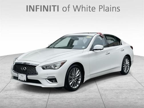 2024 INFINITI Q50 LUXE