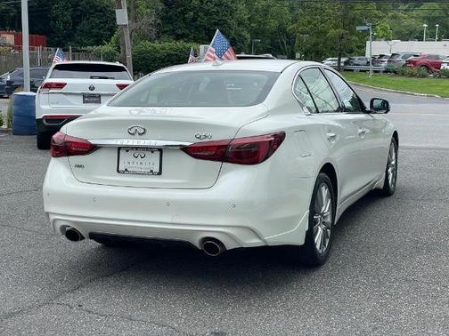 2024 INFINITI Q50 LUXE