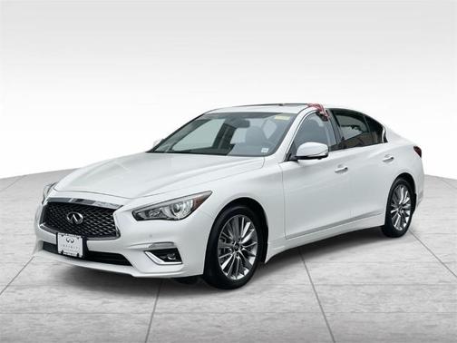 2024 INFINITI Q50 LUXE