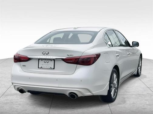2024 INFINITI Q50 LUXE