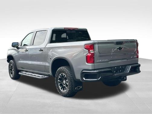 Sterling Gray Metallic 2024 Chevrolet Silverado 1500 ZR2