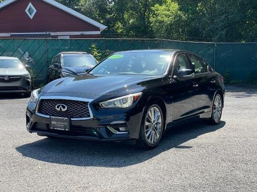 2022 INFINITI Q50 LUXE