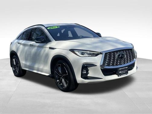 Majestic White 2023 INFINITI QX55 LUXE