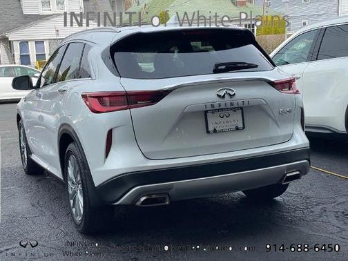 2023 INFINITI QX50 LUXE