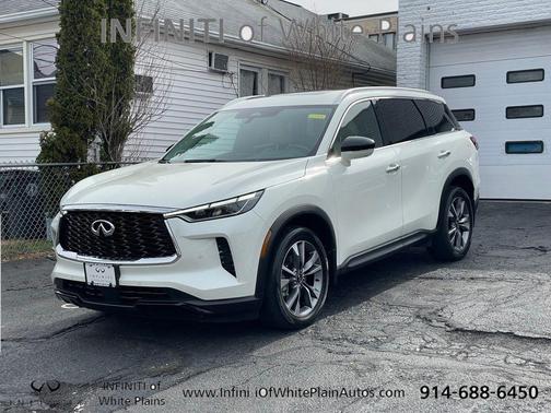 Majestic White 2023 INFINITI QX60 Luxe