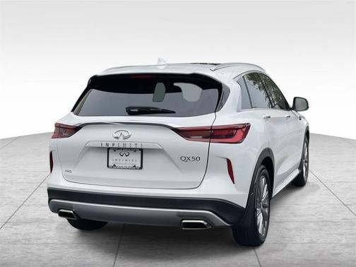 2024 INFINITI QX50 LUXE