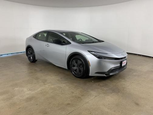 2023 Toyota Prius LE
