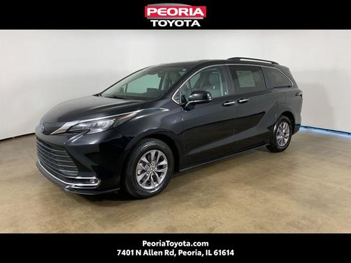 Midnight Black Metallic 2024 Toyota Sienna XLE