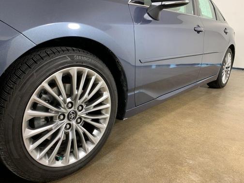 Harbor Gray Metallic 2020 Toyota Avalon Limited