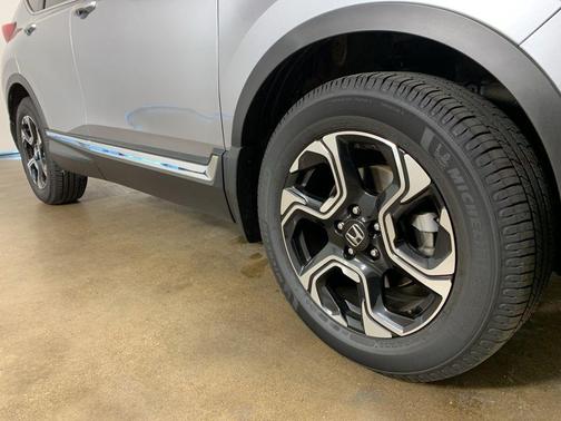 Lunar Silver Metallic 2019 Honda CR-V Touring