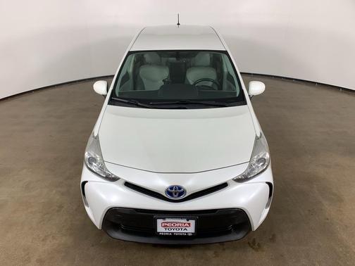 2017 Toyota Prius v Four