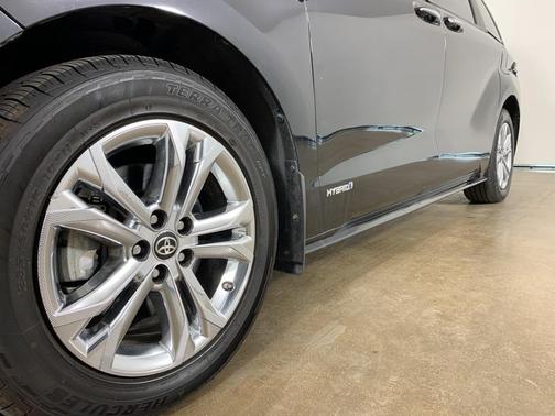 2021 Toyota Sienna Platinum 7 Passenger