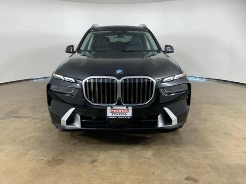 Black Sapphire Metallic 2025 BMW X7 xDrive40i
