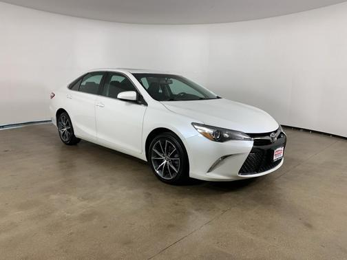 2016 Toyota Camry XSE