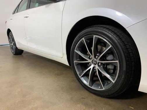 2016 Toyota Camry XSE