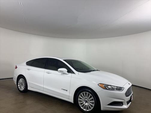 2016 Ford Fusion Hybrid SE