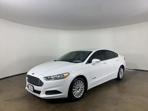 2016 Ford Fusion Hybrid SE